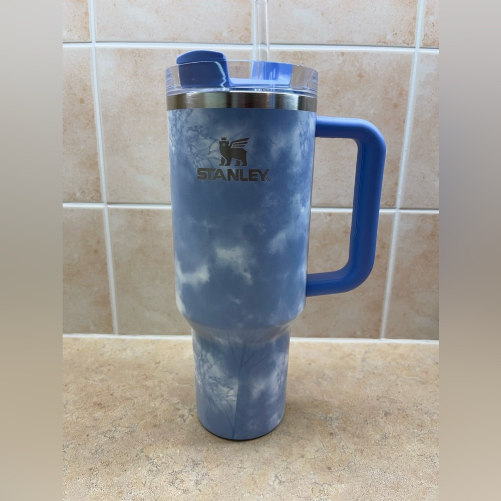 Stanley 40 oz Stainless Steel H2.0 FlowState Quencher Tumbler Ocean Tie Dye